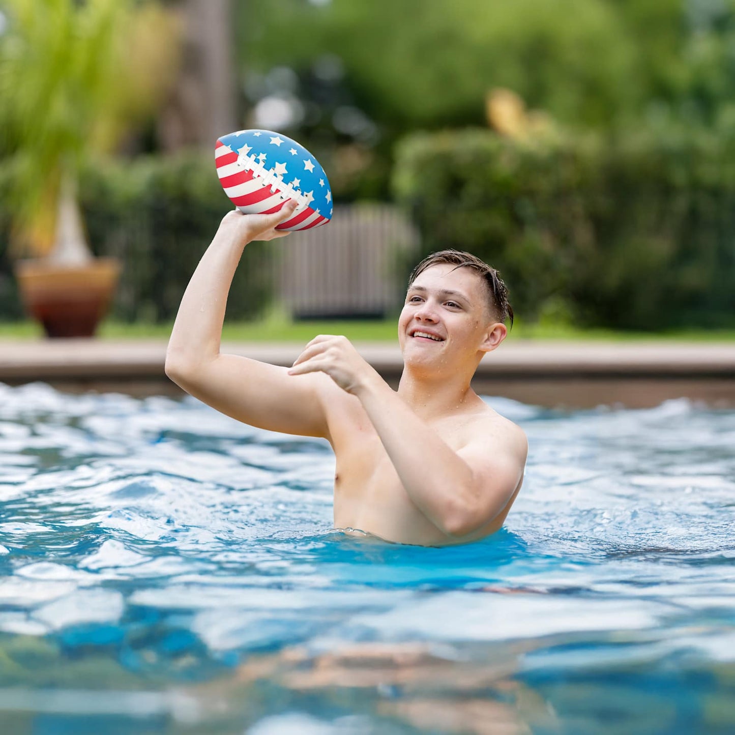 BigMouth Inc Patriotic Water Football – Stars, Stripes & Spirals