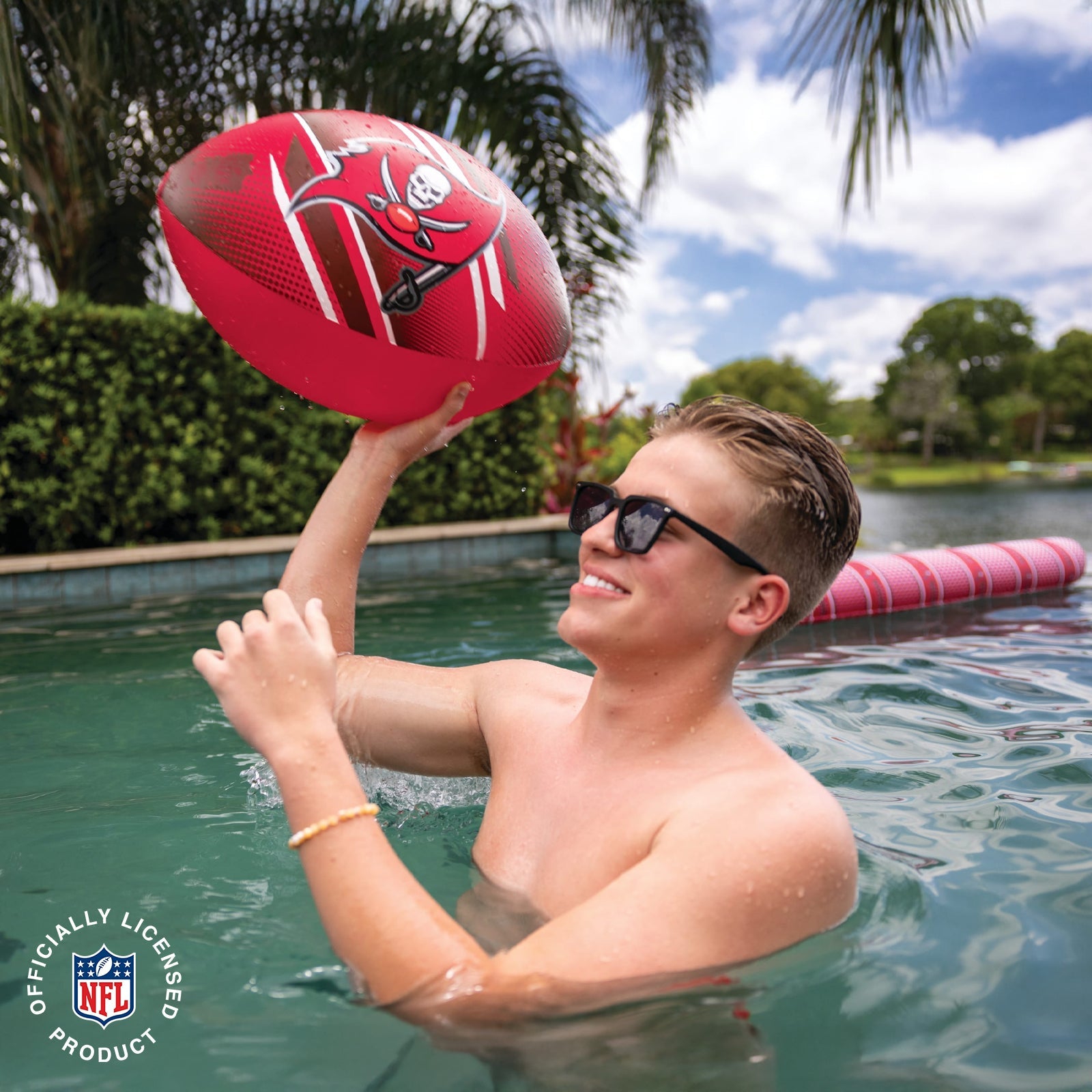 BigMouth Inc Tampa Bay Buccaneers Beach Ball